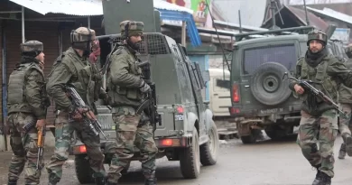 3 army men, police officer injured in Kulgam gunfight