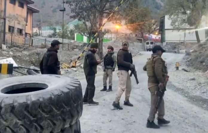 Ganderbal Terror Attack : Massive Combing Operation Launched, NIA Sleuths Collect Evidence From Site Kashmir News : A day after a deadly terror attack at a tunnel construction site in J-K’s Ganderbal left seven people