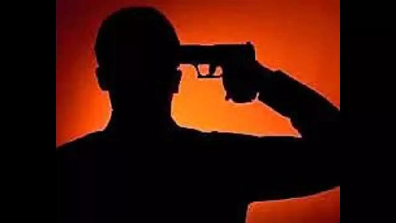 Jammu News : CRPF jawan shot himself dead in J&K