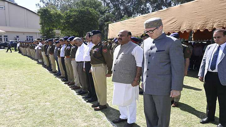 CM Omar pays homage to police martyrs