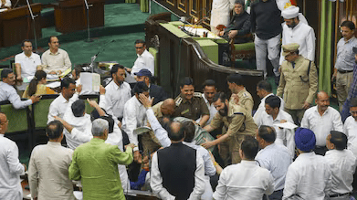 Scuffle breaks out between lone AAP MLA and BJP leaders in J&K assembly