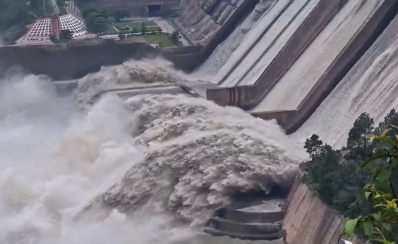 Jammu News: All gates of Salal Dam opened amid continuous rainfall in Reasi