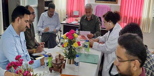 Sham Lal Sharma Chairs Rogi Kalyan Samiti Meeting, Directs Upgradation of Healthcare at SDH Bhalwal”