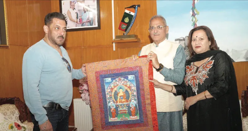 Salman Khan calls on LG Ladakh