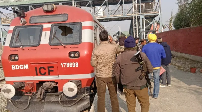 Loco pilot injured after train suffers bird hit in Anantnag