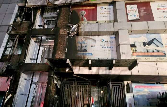 Fire Breaks Out At Jio Office, Engulfs J&K Bank Branch In Rajbagh, Srinagar