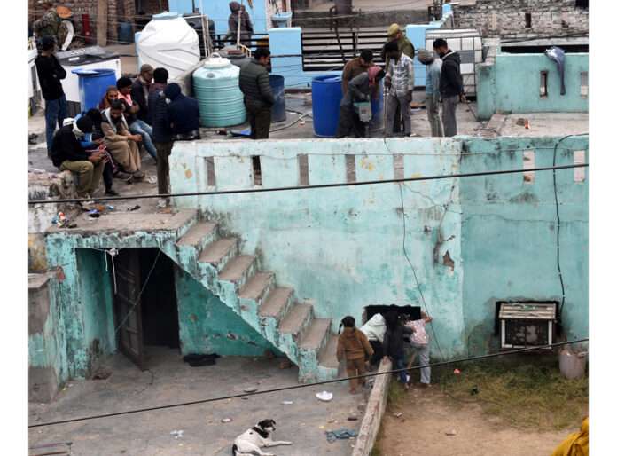 Admn demolishes 10 houses of drug peddlers at Jammu Rajiv Nagar