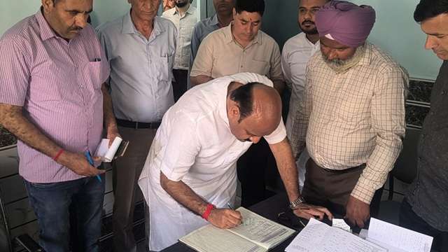 Deputy CMsurprise visit at SDH Hospital, 03 Doctors suspended