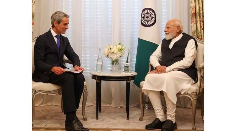 Modi meets leading CEOs in France, Discusses Investment Plans in India