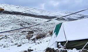 Rains Lash Kashmir As Temperatures Dip, Fresh Snowfall Covers Gurez, Tulail And Kabul Gali