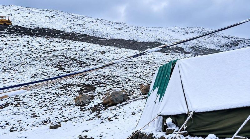 Rains Lash Kashmir As Temperatures Dip, Fresh Snowfall Covers Gurez, Tulail And Kabul Gali